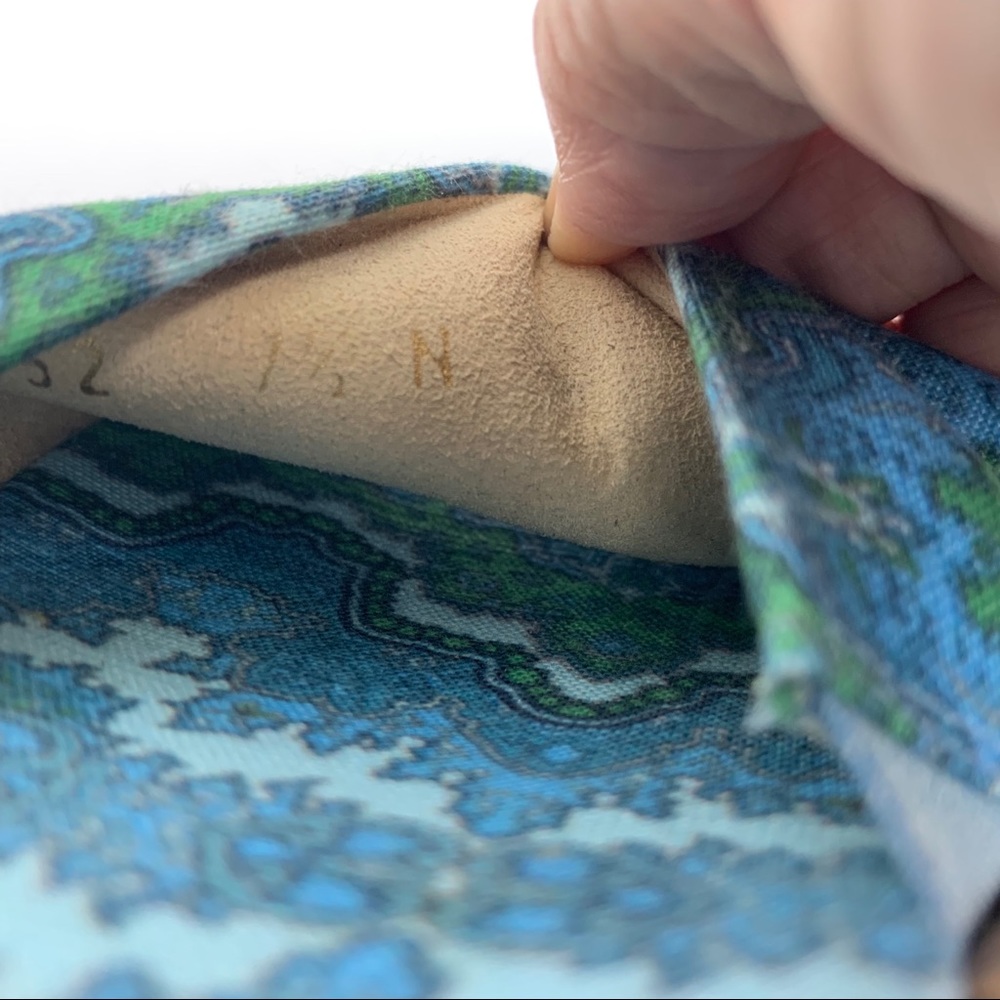 Stuart Weitzman Platform Wedges Patterned Fabric - image 7